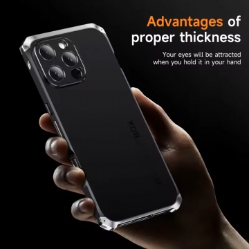 Чехол Element Case Solace (Element Box) для смартфона iPhone 16 Pro Max, противоударный бампер, корпус из поликарбоната, алюминиевые накладки, бампер состоит из трёх частей, скрученных четырьмя винтиками, в комплект входит отвёртка и 2 запасных винтика, резиновые прокладки на внутренней поверхности рамы для защиты корпуса смартфона, встроенные кнопки регулировки громкости, фабричная упаковка, Киев, Київ