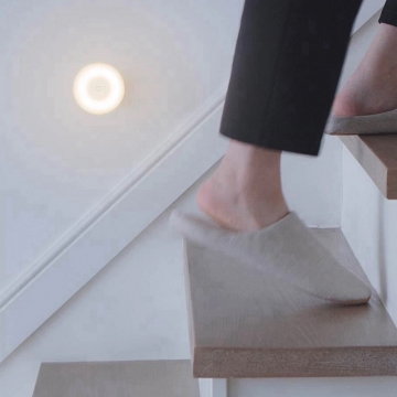 Нічник із датчиком руху Xiaomi Mijia Night Light 2, MJYD02YL, ABS пластик + полікарбонат, магнітне кріплення лампи до підставки, датчики руху і освітлення, обертання лампи на 360°, автоматичне відключенея через 15 секунд за відсутності руху, 2 рівня яскравості 3 лм і 25 лм, 2800 K (тепле світло), мерехтіння відсутнє, Київ, Киев