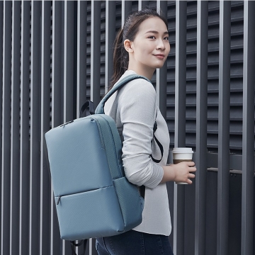 Рюкзак Xiaomi Classic Business Backpack 2, ткань Оксфорд плотностью 900D, прорезиненная ткань плотностью 600D, водоотталкивающее покрытие 4 уровня, отсек для 15,6-дюймового ноутбука, дышащая задняя сэндвич-панель, заплечные 3-слойные ремни в виде буквы S, возможность надевания рюкзака на ручку чемодана / тележки при транспортировке, ручка для переноски рюкзака в руке, застёжки-молнии группы компаний YKK (Япония), логотип “Mi”, чёрный, серый, синий, голубой, объём 18 л, Киев