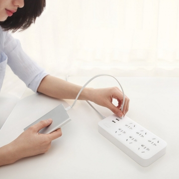 Удлинитель Xiaomi Mijia Power Strip 6, негорючий пластик, термоустойчивость до 750 ℃, медный кабель, бронзовые контакты, 6 универсальных розеток (EU, UK, US, AU, CN), 3 порта USB, быстрая зарядка, Quick Charge, нескользящие ножки, Киев