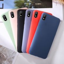 Чехол-накладка Liquid Silicone для смартфона Xiaomi Redmi 7A, противоударный бампер, термополиуретан с мягкой подкладкой, эластичность в сочетании с устойчивостью к растяжению, устойчивость к царапинам, накладки на кнопки регулировки громкости и включения / выключения, двойное отверстие для крепления ремешка, чёрный, синий, серый, сиреневый, красный, зелёный, жёлтый, персиковый, Киев